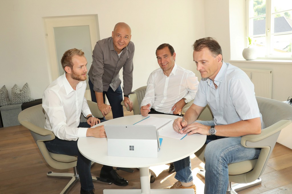 LeadingX, Einstellung, bewusstsein-team-meeting-kooperation-kommunikation-coaching-leadership